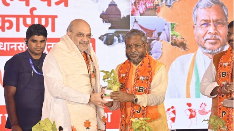 संथाल बहुल गाँव में आज एक भी ST परिवार नहीं, सरना गायब… मस्जिद-मदरसों की बाढ़: झारखंड चुनाव का घुसपैठ बना मुद्दा, जमीन पर असर कितना?