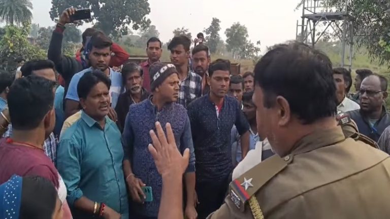 ‘तुम कमल फूल में वोट दिया है, तुमको गाँव से बेदखल करेंगे, मार कर फेंक देंगे’: झारखंड में INDI गठबंधन के जीतते ही इस्लामी गुंडागर्दी शुरू