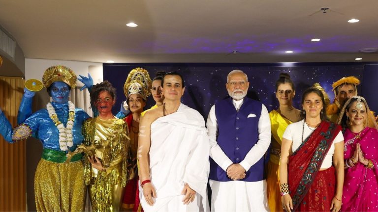 कौन हैं ब्राजील के आचार्य जोनास मैसेट्टी, जिनसे पीएम मोदी ने G20 में की मुलाकात: कैसे रियो की पहाड़ियों में पढ़ाने लगे वेदान्त और योग