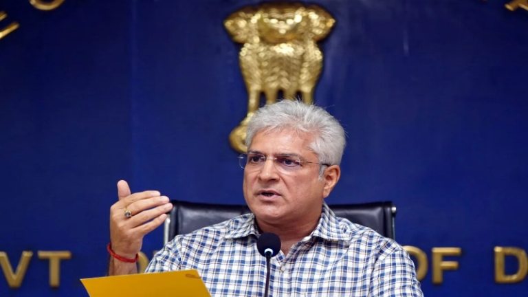 दिल्ली सरकार के मंत्री कैलाश गहलोत का AAP से इस्तीफा: कहा- ‘शीशमहल’ से पार्टी की छवि हुई खराब, जनता का काम करने की जगह राजनीतिक एजेंडे की चल रही लड़ाई