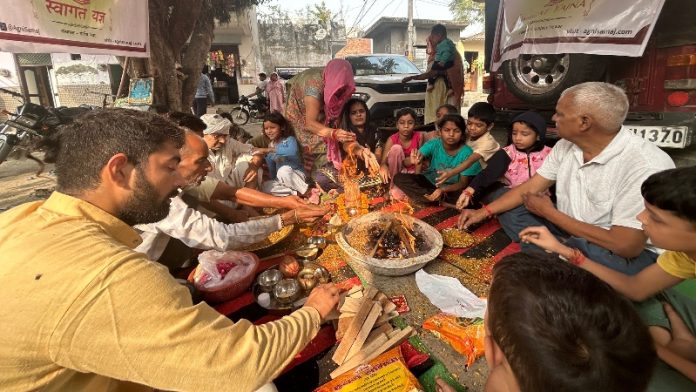 मेरठ में 30 परिवारों ने की घर वापसी