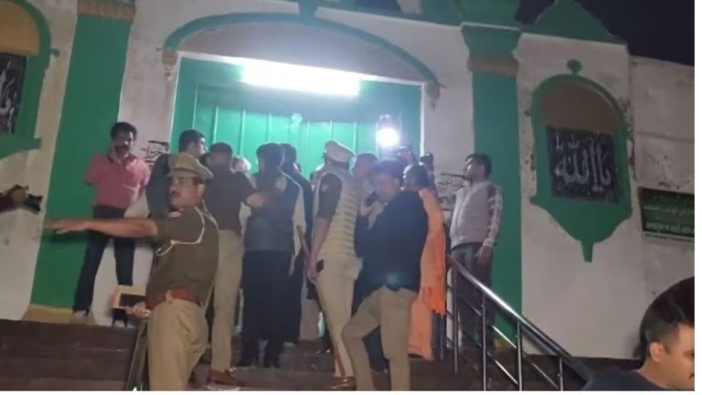 पहली बार हुआ सर्वे तो जामा मस्जिद में जबरन घुस भीड़ ने डराया, दूसरी बार किया दंगा: संभल में कॉल कर बुलाए गए थे उपद्रवी, 250+ पत्थरबाजों की तस्वीर जारी