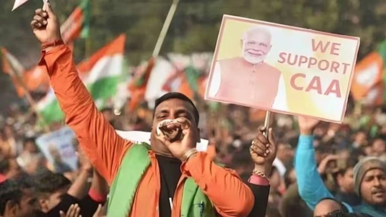 पाकिस्तानी फौज से बचने के लिए 10 दिन पैदल चले, 20 दिन कैम्प में गुजारी: 53 साल बाद मोदी सरकार ने 10 बांग्लादेशी हिन्दू पर से मिटाया ‘घुसपैठिया’ का दाग, CAA के तहत मिली नागरिकता