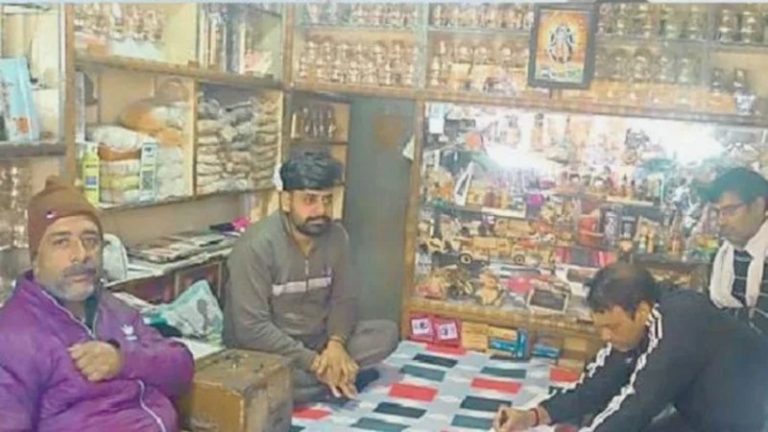 सलमान खान बने संसार सिंह, गोत्र रखा गौरीशंकर… 150 लोग बने हिन्दू: कहा- मुगलों के अत्याचार से पुरखों ने कबूला था इस्लाम, 4 साल पहले मुस्लिमों के विरोध के चलते नहीं हो पाई थी घर वापसी