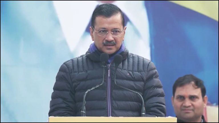 ‘दलित बच्चों को भेजेंगे विदेश, सारा खर्चा हम उठाएँगे’ : अम्बेडकर विवाद को भुनाने में जुटी AAP, दिल्ली चुनाव से पहले किया ‘अम्बेडकर सम्मान स्कॉलरशिप योजना’ का ऐलान