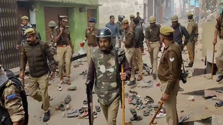 मुस्लिम युवक के शव में मिली जिस बोर की गोली, उसका तमंचा संभल के दंगाइयों के पास से ही मिला: बच्चे-बुजुर्ग-औरतें सब थे हिंसा में शामिल, 7 FIR की डिटेल एक साथ