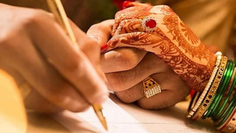 हिंदू लड़के के प्यार में मुस्लिम लड़की, घर छोड़ आ गई साथ रहने… अब मिल रही धमकी: बॉम्बे हाई कोर्ट ने राज्य सरकार को दिया सुरक्षा और सेफ हाउस देने का आदेश