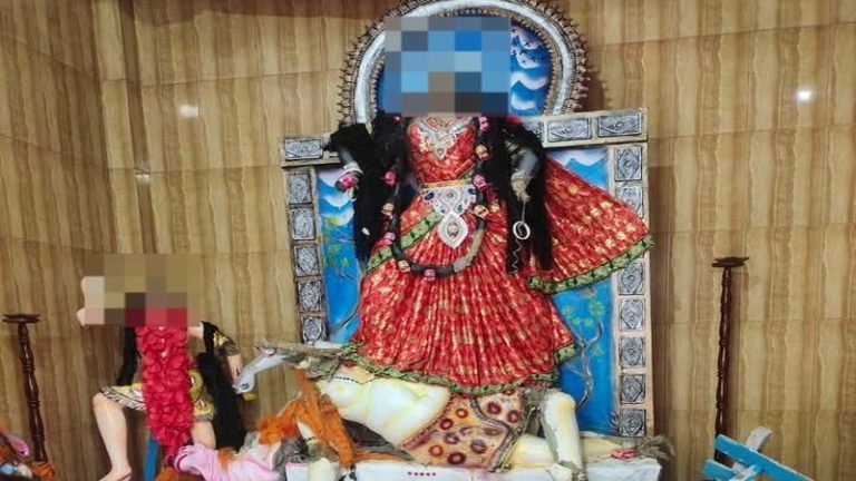 बांग्लादेश में काली माता का सिर धड़ से उड़ाया, मंदिर में घुसकर लूटपाट; हिंदू देवी-देवताओं की मूर्तियों को किया छिन्न-भिन्न: जमालपुर के एसपी बोले- हमलावरों का अब तक सुराग नहीं