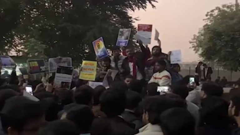 ‘ला इलाहा इल्लल्लाह = अल्लाह के अलावा कोई दूसरा भगवान नहीं’: जामिया मिलिया इस्लामिया में फिर लगा नारा, प्रदर्शन करने वाले वामपंथी+कॉन्ग्रेसी छात्र