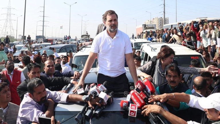 ‘मेरे भाई की मौत हो गई है… 1 घंटे से जाम में फँसा हूँ’: गाजीपुर बॉर्डर पर लगे ‘राहुल गाँधी मुर्दाबाद’ के नारे, कॉन्ग्रेस कार्यकर्ताओं को पब्लिक ने पीटा