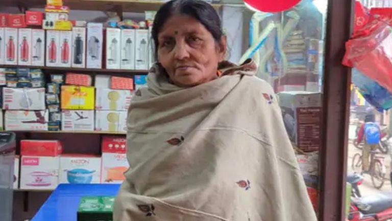 लोगों ने जेल के नाम पर डराया, लेकिन मोदी सरकार ने दिया सहारा: बिहार में पहली बार CAA के तहत सुमित्रा प्रसाद को मिली नागरिकता, 40 साल से वीजा पर रहने को थीं मजबूर