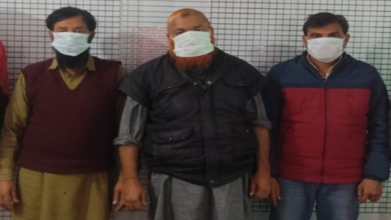 ‘झाड़-फूँक करके जेल से छुड़ा दूँगा तेरा शौहर’ : बागपत में नसीम मौलवी ने महिला को झाँसा देकर किया दुष्कर्म; महताब, गफ्फार सहित हुआ गिरफ्तार