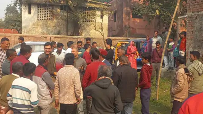 ‘बाहर फेंको भगवान की मूर्ति, ईसाई बन जाओ’ : UP के लखीमपुर में मिशनरियाँ खुलेआम करवा रहीं दलितों का धर्मांतरण, एक बोरी चावल और 1 बोतल पानी में सौदा