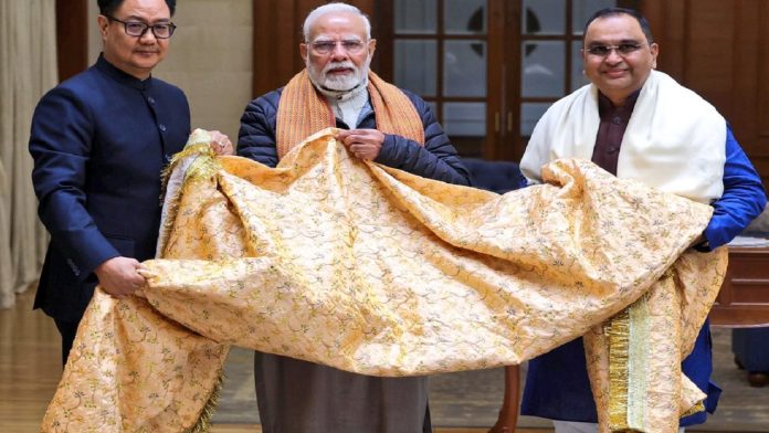 पीएम मोदी ने अजमेर के लिए भेजी चादर