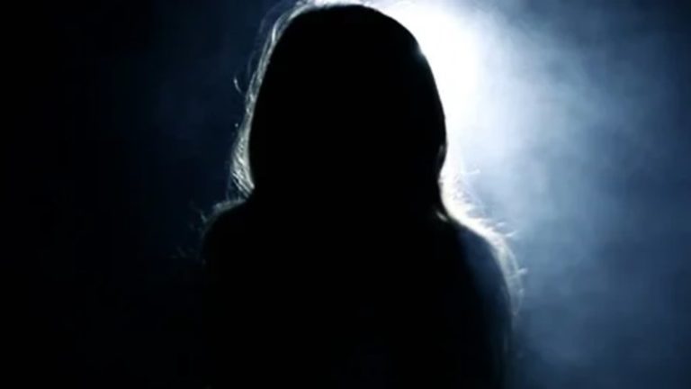 किसी ने खींचा हाथ, किसी ने दबोचा, कोई उतारने लगा कपड़े… 19 साल की लड़की को नोंचने लगा 30 बांग्लादेशियों का ग्रुप: पीड़ित ब्रिटिश छात्रा ने सुनाई यौन उत्पीड़न की भयावह कहानी