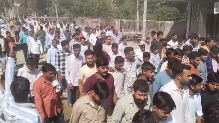 हिंदू बच्चियों से रेप मामले में भड़का राजस्थान का माहौल… हिंदूवादी संगठन प्रदर्शन पर उतरे, कई शहर बंद: राज्यपाल ने दी लड़कियों को सीख- ईंट का जवाब पत्थर से दो