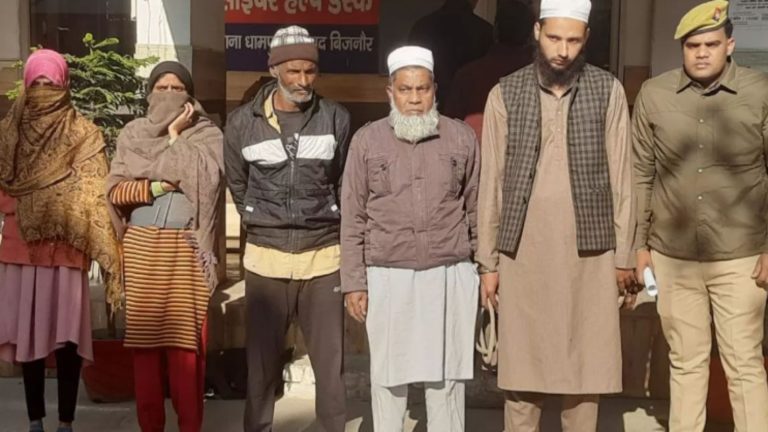 मुकुल से ‘प्यार’ करती थी सायमा, लेकिन कलमा पढ़वाकर ही किया निकाह: अम्मी-अब्बू संग मिल मुस्लिम बनवाया, 2 मौलाना भी पकड़े गए