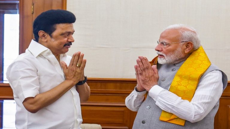 ‘मधुमक्खी के छत्ते पर पत्थर मत मारो’: तमिलनाडु के CM स्टालिन NEP के बहाने फिर उतरे ‘हिंदी’ के विरोध में, केंद्रीय मंत्री ने करारा जवाब दिया, PM बोले- गलत धारणा से दूर रहें
