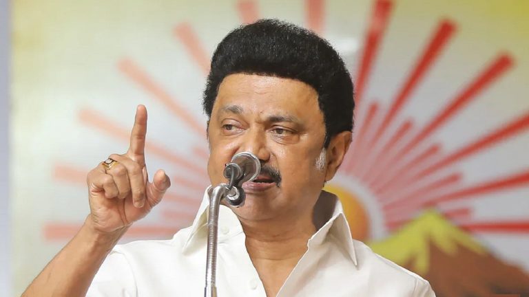 हिंदी से नफरत, उर्दू से प्यार: DMK की भाषा सियासत पर BJP ने तमिलनाडु के मुख्यमंत्री MK स्टालिन से माँगा जवाब, दोहरा चरित्र किया बेनकाब