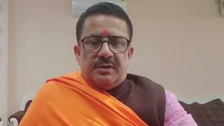 इस्लाम और पैगम्बर मुहम्मद पर की थी टिप्पणी, अब जितेन्द्र त्यागी (वसीम रिजवी) होंगे गिरफ्तार: श्रीनगर की अदालत ने दिया आदेश, पुलिस से कहा- टीम बनाकर पकड़ो