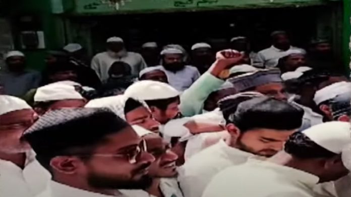 रायसेन में भिड़े दो पक्ष