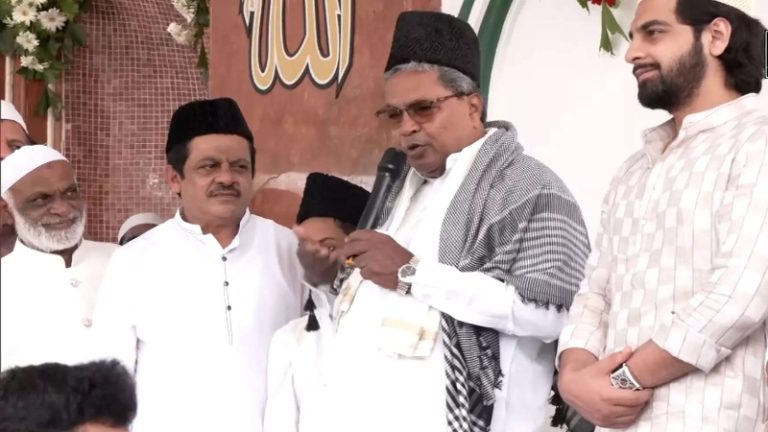 वक्फ संपत्तियों के लिए ₹150 करोड़, निकाह करने पर ₹50 हजार : कर्नाटक की कॉन्ग्रेस सरकार ने मुस्लिमों के लिए खोला खजाना, सरकारी टेंडरों में 4% आरक्षण भी दिया