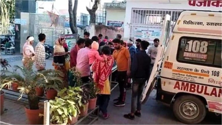 मुजफ्फरनगर में मुस्लिम भीड़ ने विकास कश्यप की बारात पर किया हमला… लाठी-डंडे-पत्थर सब चलाए, 1 बाराती को घर में खींचकर पीटा: 12 लोग घायल, 64 के खिलाफ केस दर्ज