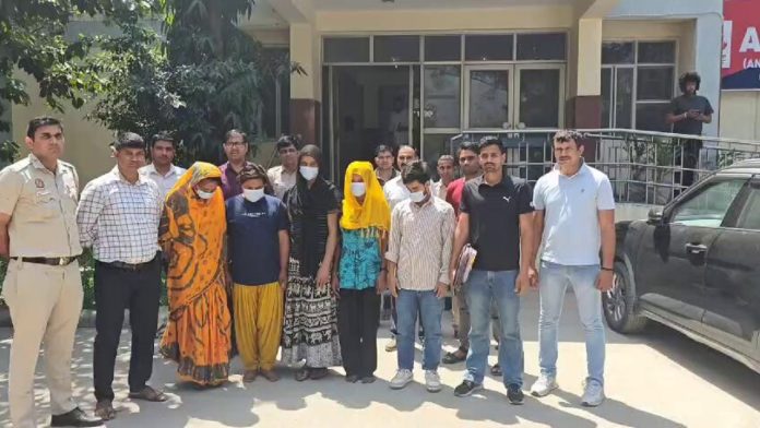 पाँच बांग्लादेशी घुसपैठिए दिल्ली में गिरफ्तार