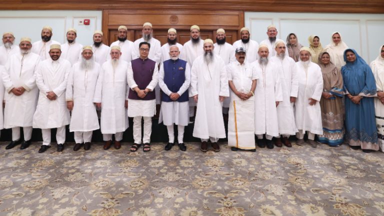 जिस वक्फ कानून के विरोध में इस्लामी कट्टरपंथी कर रहे हिंसा, उसका दाऊदी बोहरा समुदाय ने किया समर्थन: PM मोदी से मुलाकात कर कहा- शुक्रिया, इससे मुस्लिमों को होगा फायदा