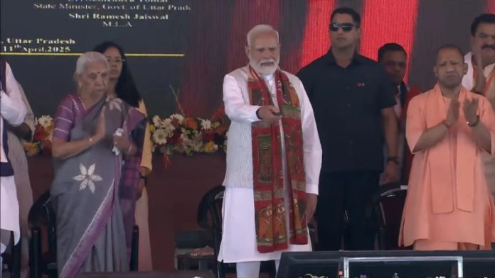 पीएम मोदी ने वाराणसी का 50वां दौरा किया