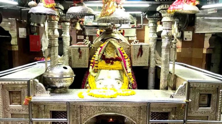 जब माँ कौशकी ने किया असुरों का संहार, माँ काली ने दैत्यों का खून पिया… दिल्ली के कालिका मंदिर का 3000 वर्ष पुराना है इतिहास, जानें कैसे शुरू हुई यहाँ पूजा-पाठ