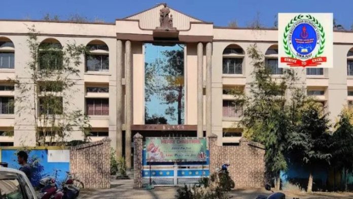 ईसाई टीचर ने हिंदू छात्र के माथे से तिलक हटाया