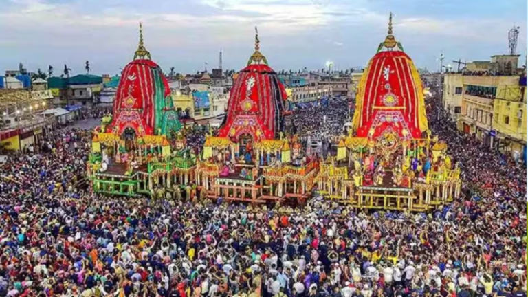 रथ यात्रा में भगदड़ मची तो बना दिया ‘इमरजेंसी कॉरिडोर’, अस्पताल में ‘सेवा’ से लेकर साफ-सफाई तक का उठाया दायित्व: जानिए कैसे पुरी में भगवान जगन्नाथ के ‘सेवक’ बने 1500 स्वयंसेवक