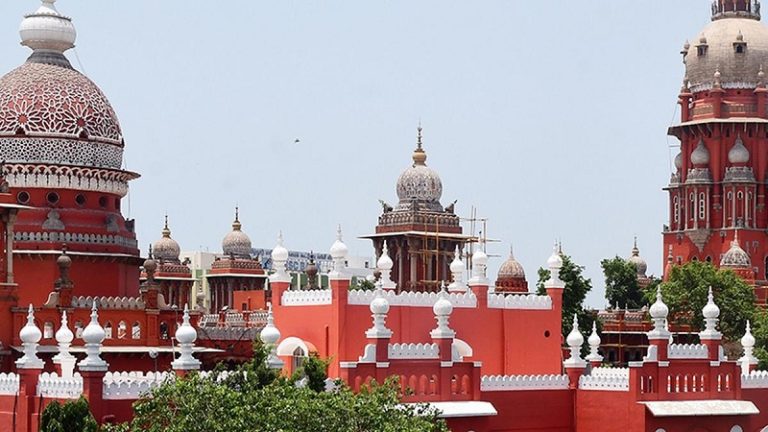 मंदिर की जमीन से हटाओ सेंट जोसेफ स्कूल- मद्रास हाईकोर्ट ने 5 साल पहले कहा था, लेकिन केरल की वामपंथी सरकार ने अब तक नहीं किया अमल: 5 IAS अधिकारियों को नोटिस