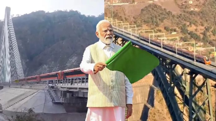 प्रधानमंत्री नरेंद्र मोदी दिखाएँगे वंदे भारत को हरी झंडी