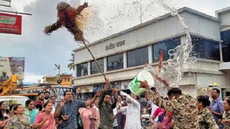 ओडिशा में कॉलेज छात्रा के सुसाइड केस में NSUI पर उठी उँगली, दोस्त का दावा- ऑनलाइन बदनामी में जुटा था कॉन्ग्रेस का संगठन: क्राइम ब्रांच को सौंपी गई जाँच की जिम्मेदारी
