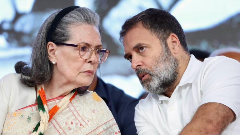 मम्मी ला रही थी पीड़ित हिंदुओं को ही जेल में ठूँसने वाला ‘काला कानून’, रोहित वेमुला एक्ट से हिंदुओं को खंड-खंड करना चाहता है बेटा: बदले नहीं हैं कॉन्ग्रेस के इरादे