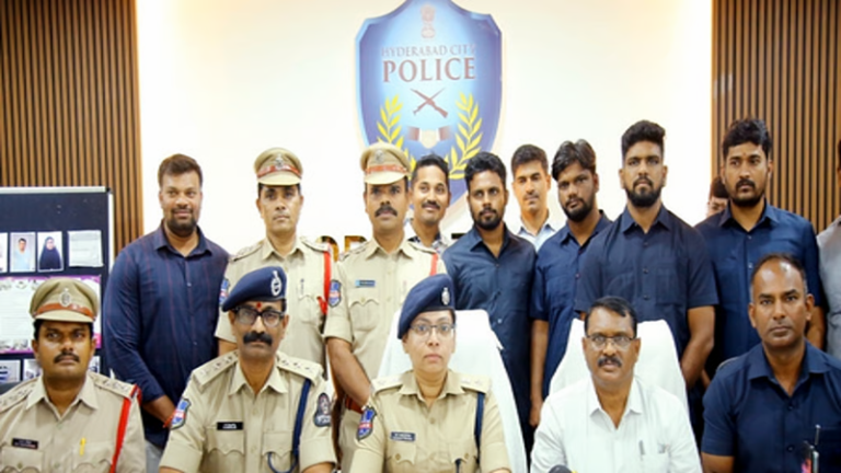 ₹35 लाख में सेरोगेसी का लालच देकर दे दिया किसी और का बच्चा, DNA जाँच में असलियत आई सामने तो धमकाने लगी: डॉक्टर समेत 8 गिरफ्तार, हैदराबाद का मामला