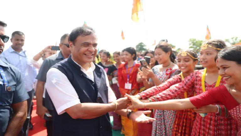 बाहरी हो या NGO अब असम में आसानी से नहीं खरीद पाएँगे जमीन, हिमंता सरकार ने बनाई नई SOP: अलग धर्म के लोग भी नहीं कर पाएँगे लैंड ट्रांसफर डील