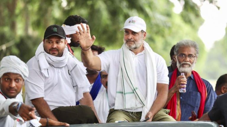 ‘चुनाव आयोग ने एक घर में बसा दिया गाँव’: फिर बिहार SIR पर झूठ फैलाते पकड़ा गया कॉन्ग्रेसी इकोसिस्टम, जानिए ‘मकान संख्या 6 में 947 वोटर’ के दावे की सच्चाई
