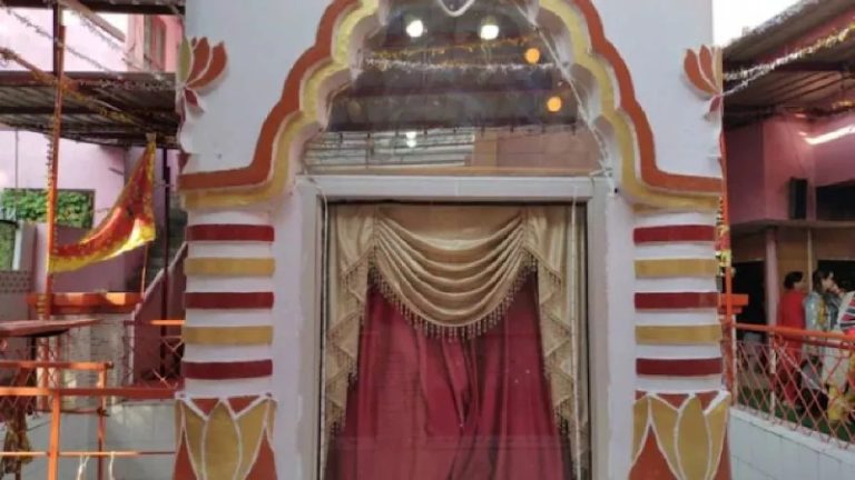 जहाँ सुनाई देने लगी थी बम-बंदूक की आवाज, वहाँ फिर गूँजेगा ‘माता का जयकारा’: कश्मीर में 35 साल बाद खोला गया माँ शारदा का मंदिर, आतंकवाद के दौर में हुआ था बंद