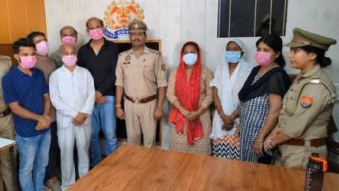 आगरा धर्मांतरण पास्टर गिरफ्तार