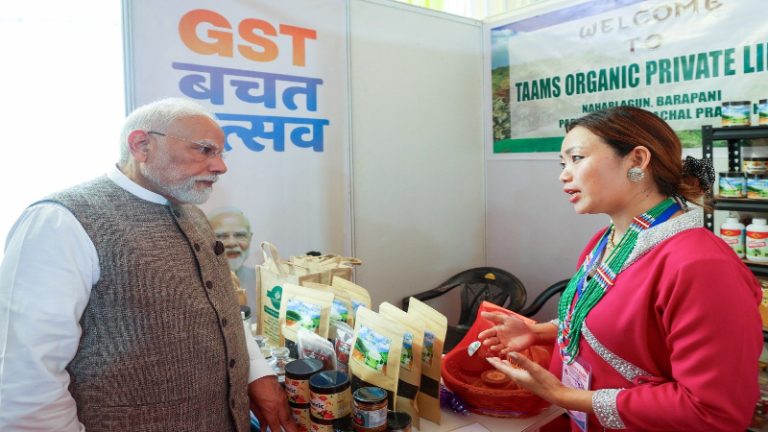 अरुणाचल में PM मोदी ने की GST बचत उत्सव की शुरुआत, व्यापारियों से बोले- नए सुधारों से व्यापार बनेगा आसान: स्वदेशी खरीदारी का किया आह्वान किया
