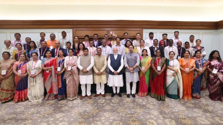 बच्चों को खेल-खेल में कराएँ स्वदेशी की पहचान… स्कूल में ‘स्वदेशी वीक’ मनाएँ: शिक्षक दिवस पर PM मोदी ने टीचरों को दिया ‘होमवर्क’, बोले- विकसित भारत के लिए ये शुरुआत जरूरी