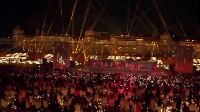 दीपों से जगमग हुई अयोध्या