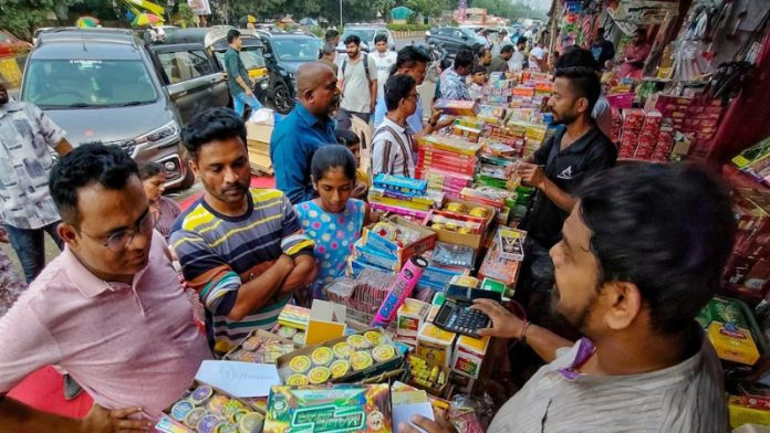 दिवाली पर रिकॉर्ड तोड़ खरीदारी