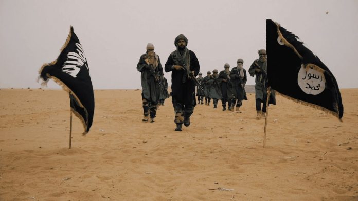 उत्तरी माली के रेगिस्तान में JNIM के आतंकी
