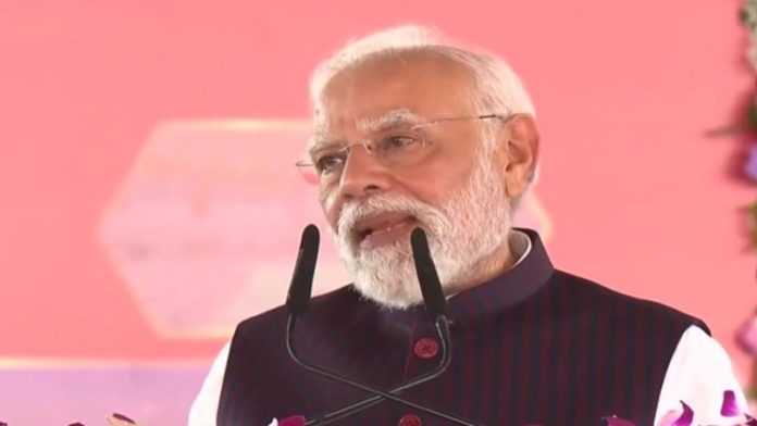 प्रधानमंत्री नरेंद्र मोदी