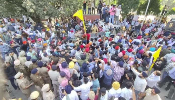 पंजाब विश्वविद्यालय प्रदर्शन