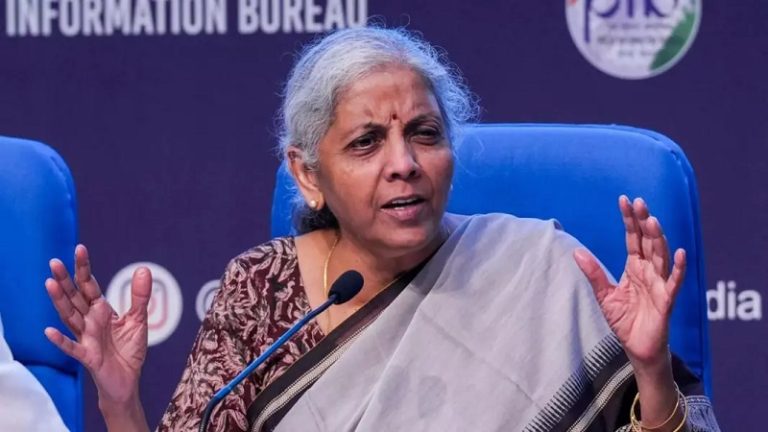 क्या 1 अप्रैल 2026 से इनकम टैक्स अधिकारी आपके ईमेल और WhatsApp चैट को ट्रैक कर पाएँगे? जानें- क्या है इस भ्रम का सच और नए नियम